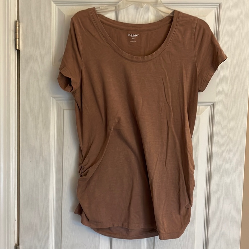 Maternity scoop neck tshirt. Brown? Orange? Tan?